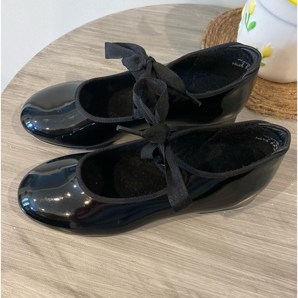 CAPEZIO TELETONE TAP SHOE - Picture 1 of 7